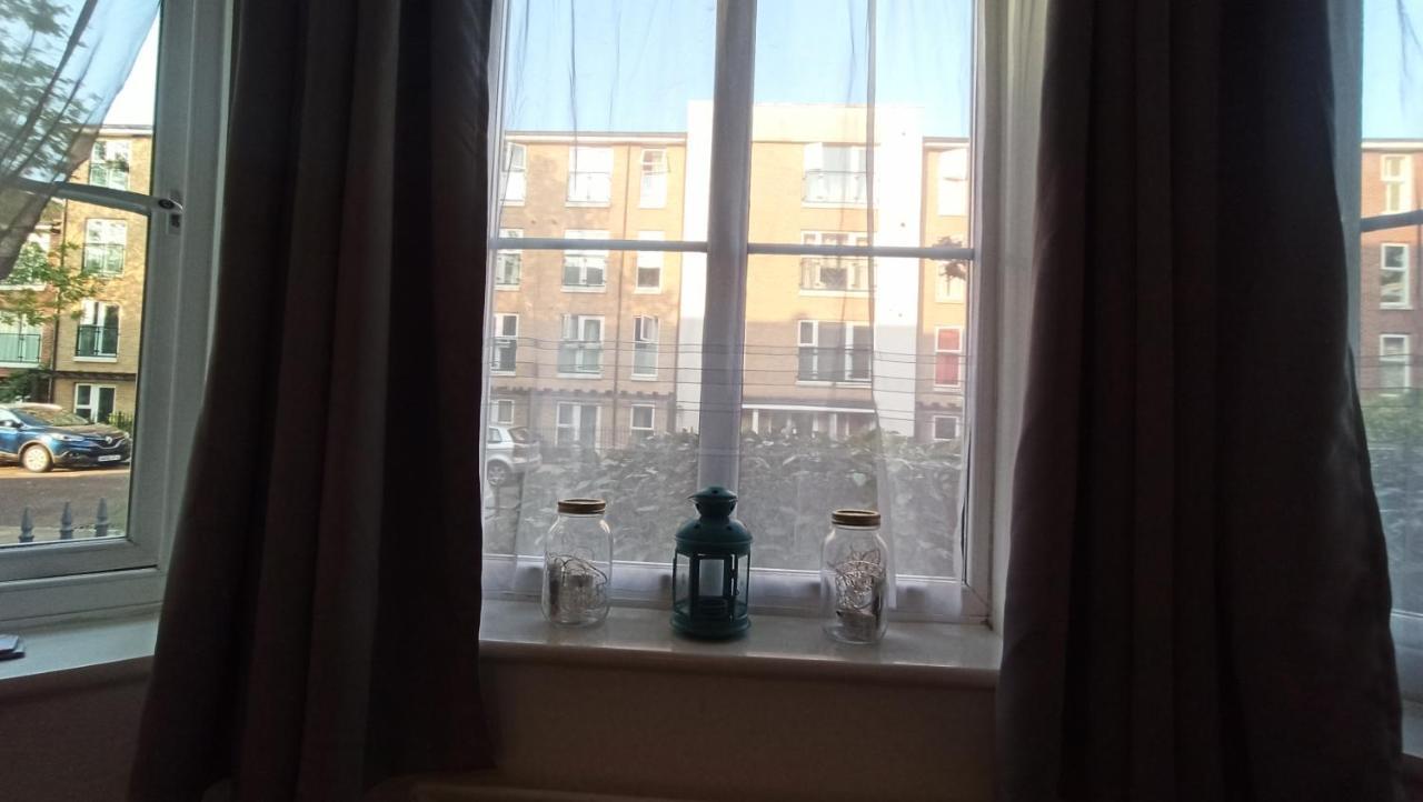 Bright, Chilled Ensuite Db Room In A Shared Flat! 런던 외부 사진