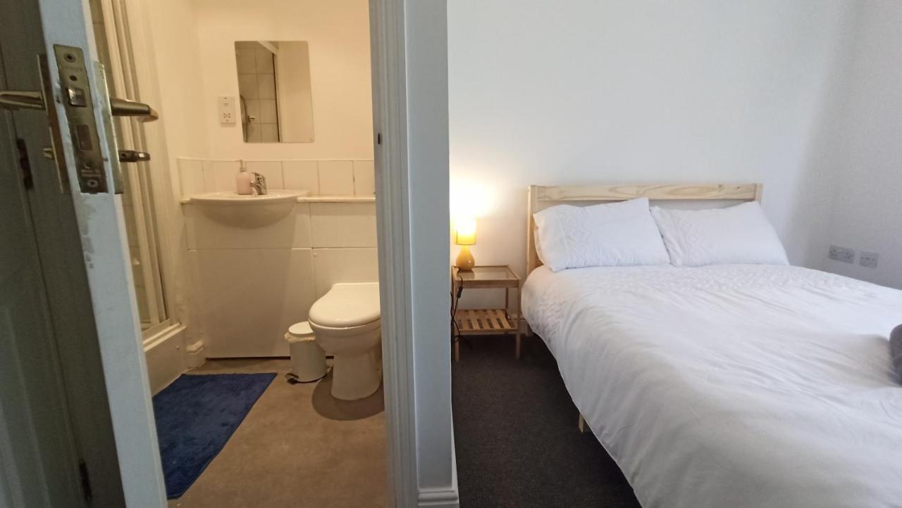 Bright, Chilled Ensuite Db Room In A Shared Flat! 런던 외부 사진